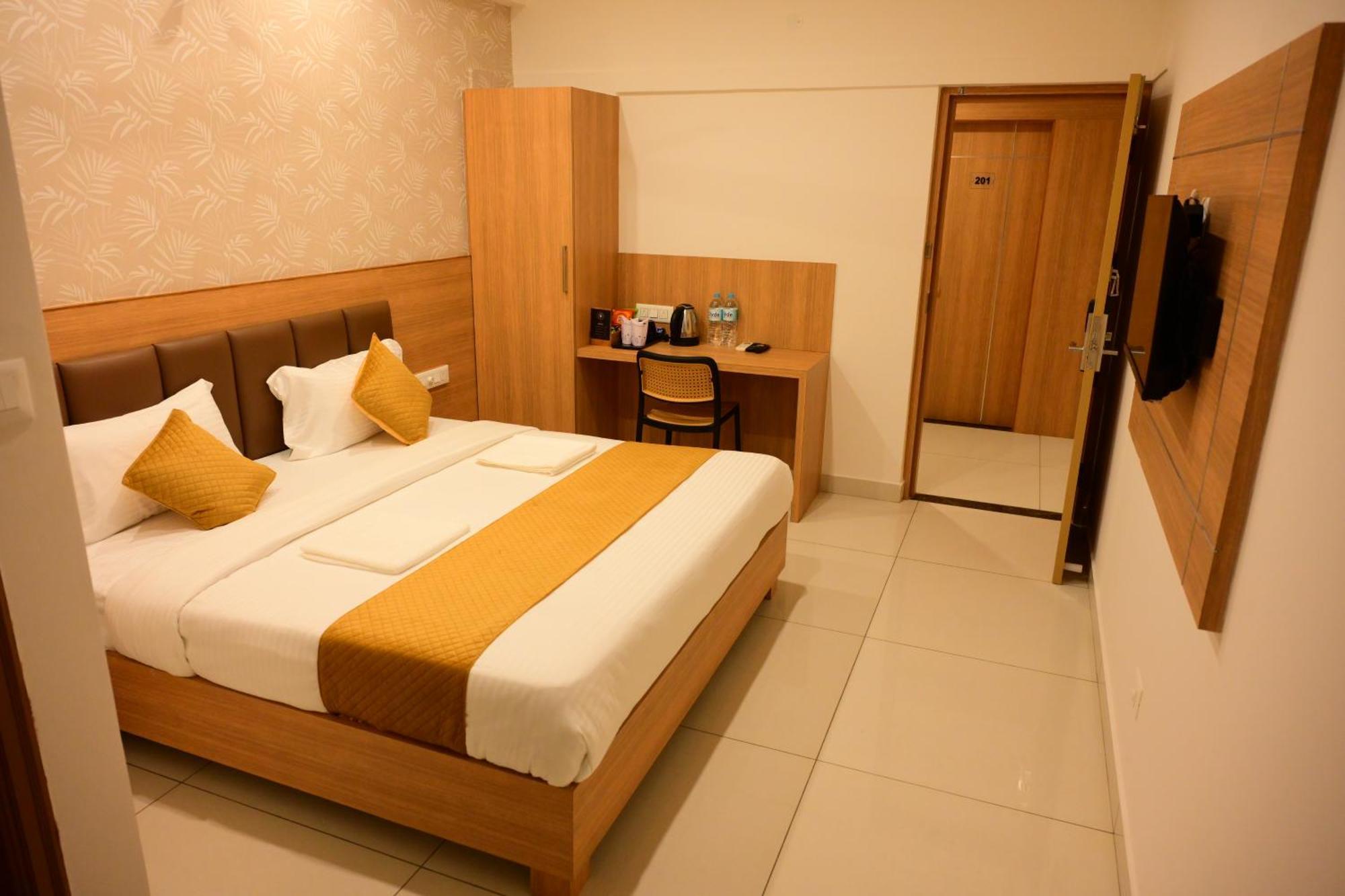 Bimba Hotels ไมซอร์ ภายนอก รูปภาพ
