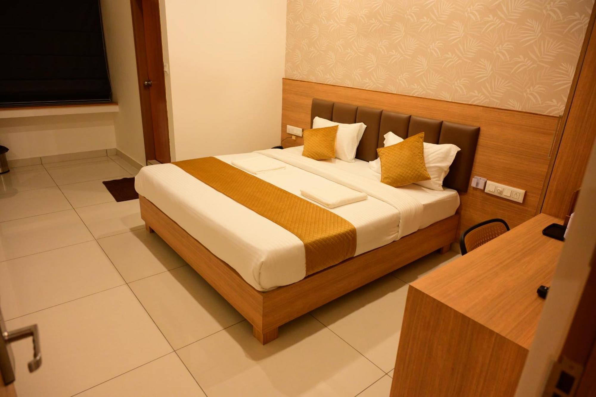 Bimba Hotels ไมซอร์ ภายนอก รูปภาพ